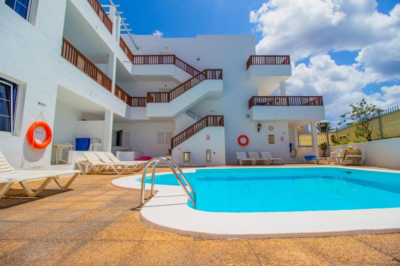 Vista Mar Apartamentos (Adults Only) Пуэрто дель Кармен Экстерьер фото